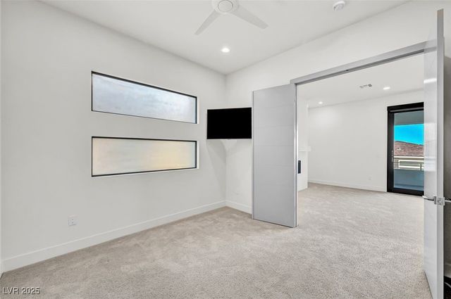 68 Grey Feather Drive, Las Vegas, NV 89135