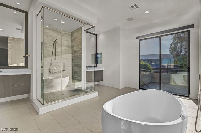 68 Grey Feather Drive, Las Vegas, NV 89135