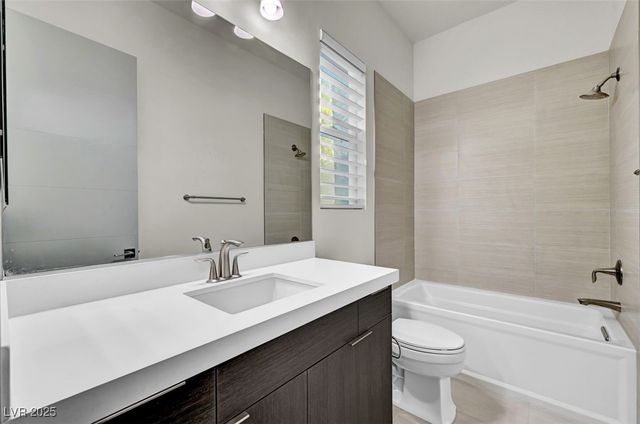 68 Grey Feather Drive, Las Vegas, NV 89135