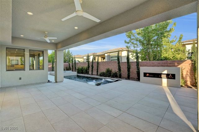 68 Grey Feather Drive, Las Vegas, NV 89135