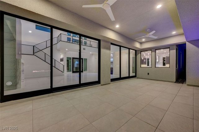 68 Grey Feather Drive, Las Vegas, NV 89135