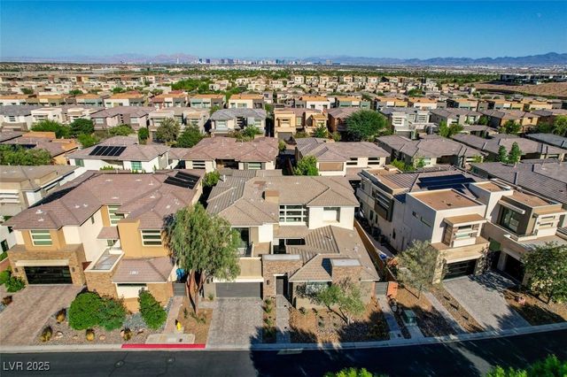 68 Grey Feather Drive, Las Vegas, NV 89135