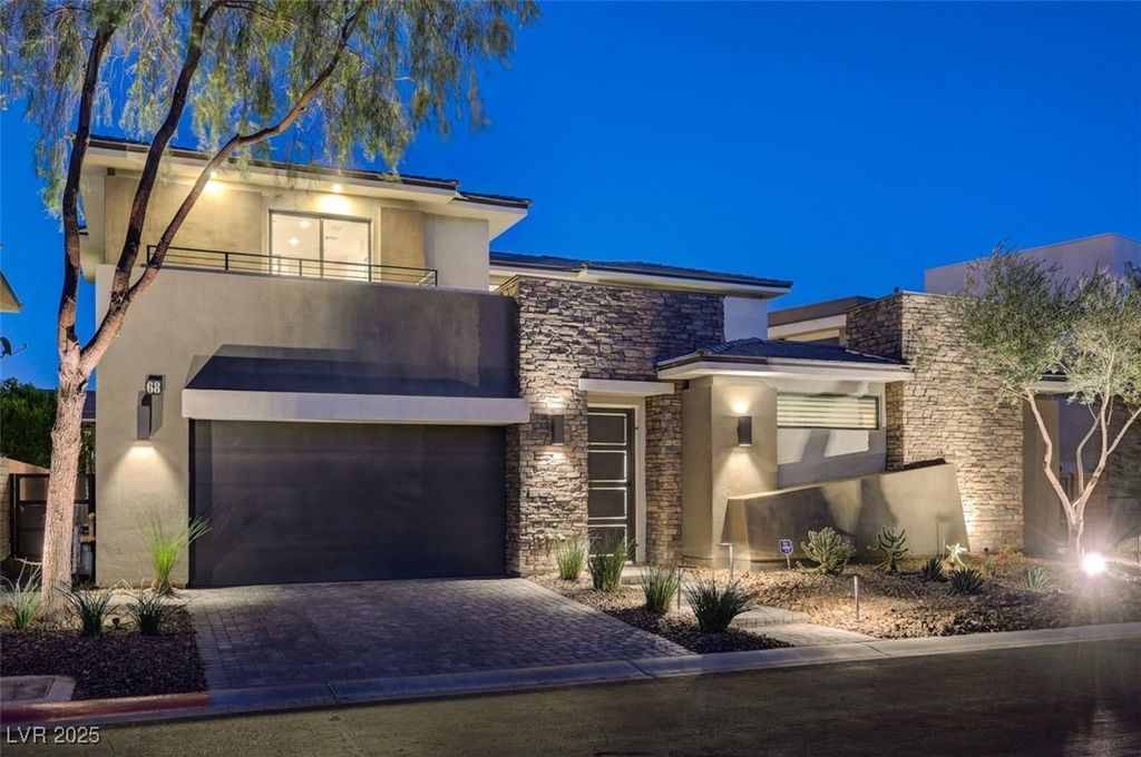 68 Grey Feather Drive, Las Vegas, NV 89135