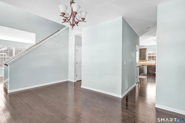 9 Fox Run Lane, Seymour, CT 06483