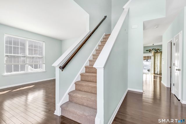 9 Fox Run Lane, Seymour, CT 06483