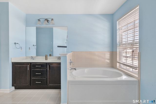 9 Fox Run Lane, Seymour, CT 06483