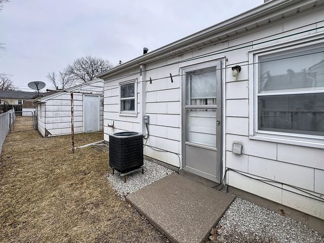 2362 45th Street, Rock Island, IL 61201