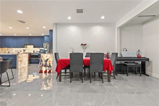 2240 N Parish, Burbank, CA 91504