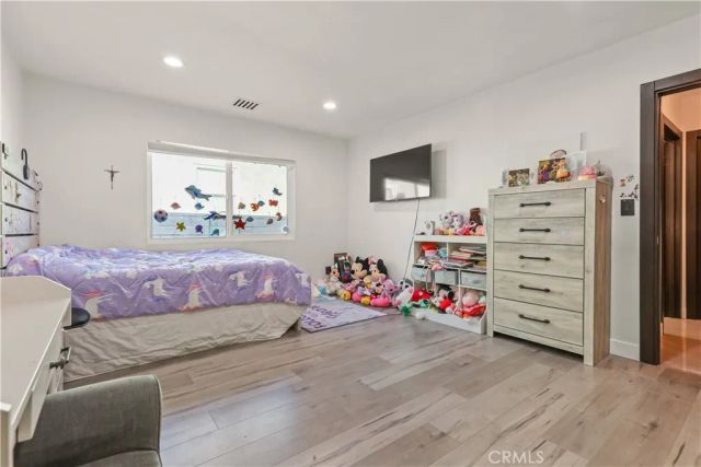 2240 N Parish, Burbank, CA 91504