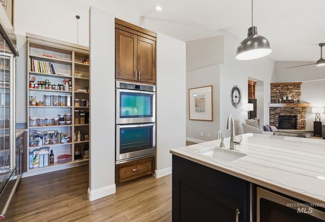 570 N Cove Colony Way, Eagle, ID 83616