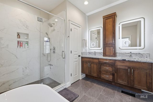 570 N Cove Colony Way, Eagle, ID 83616