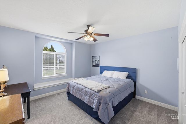 570 N Cove Colony Way, Eagle, ID 83616