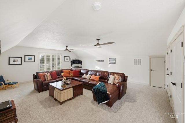 570 N Cove Colony Way, Eagle, ID 83616