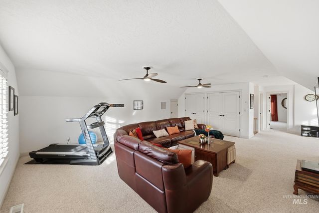 570 N Cove Colony Way, Eagle, ID 83616