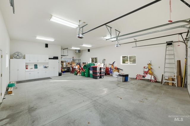 570 N Cove Colony Way, Eagle, ID 83616