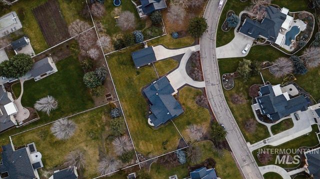 570 N Cove Colony Way, Eagle, ID 83616