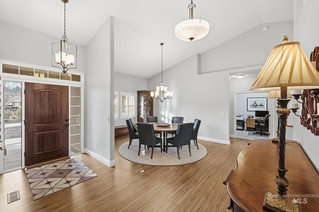 570 N Cove Colony Way, Eagle, ID 83616