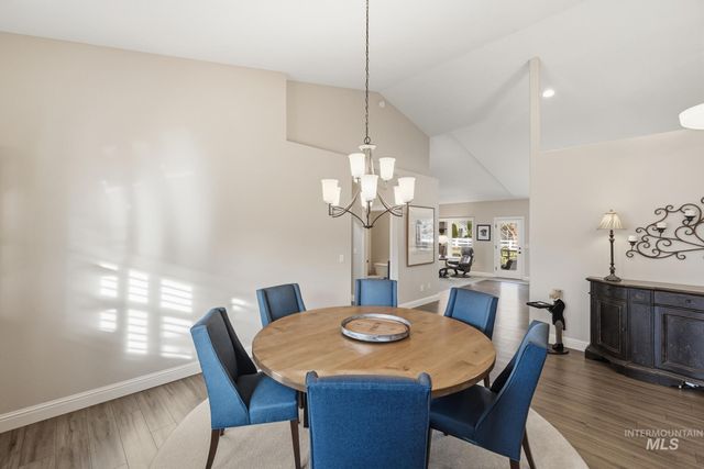 570 N Cove Colony Way, Eagle, ID 83616