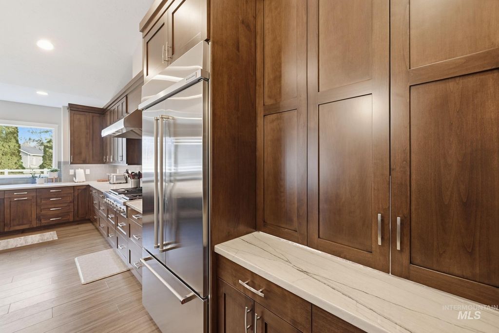 570 N Cove Colony Way, Eagle, ID 83616 photo 14