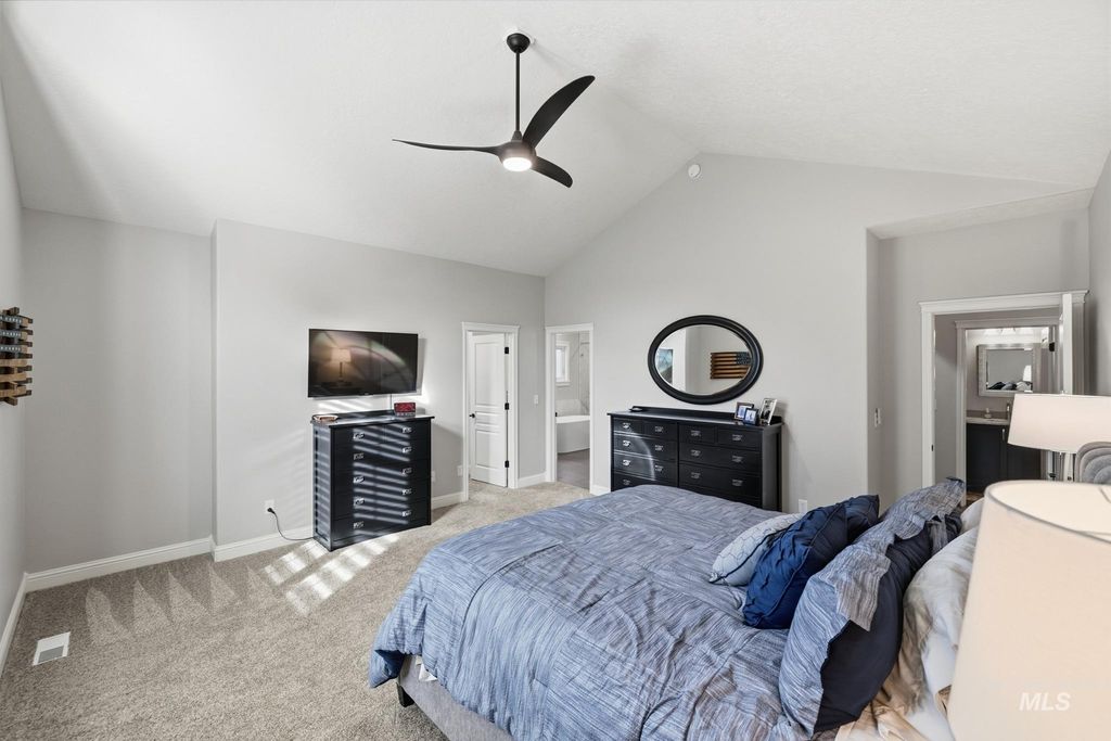 570 N Cove Colony Way, Eagle, ID 83616 photo 23