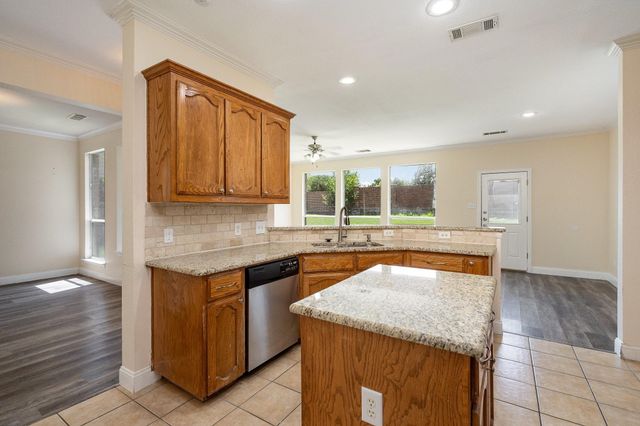 11801 Cottontail Drive, Fort Worth, TX 76244