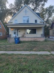 1033 N 8TH Street, Springfield, IL 62702