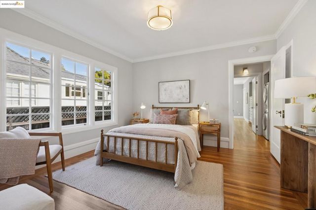 1415 Trestle Glen Rd, Oakland, CA 94610