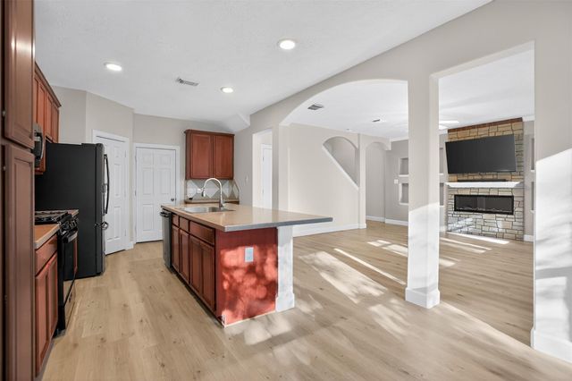 126 Silver Penny Drive, Conroe, TX 77384