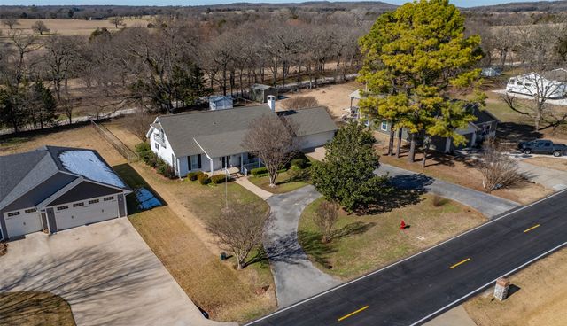 128 San Chez Drive, Lake Kiowa, TX 76240
