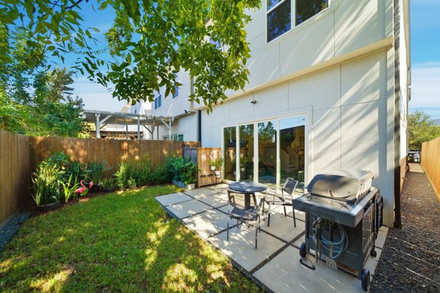 1529 Laird Street, Houston, TX 77008