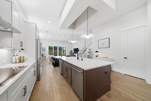 1529 Laird Street, Houston, TX 77008