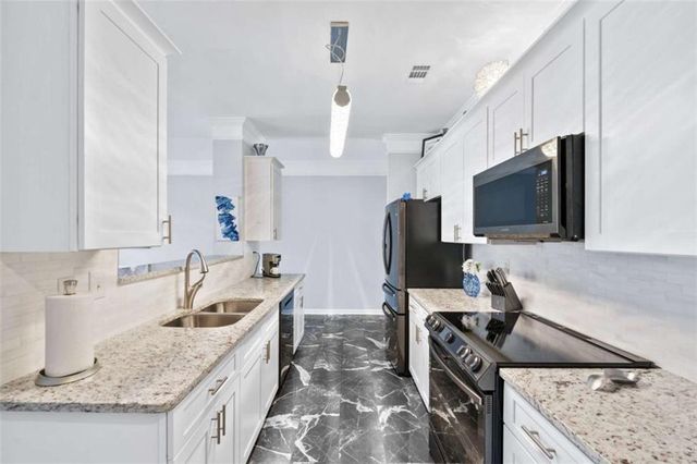 928 Pierce Ivy Court, Lawrenceville, GA 30043