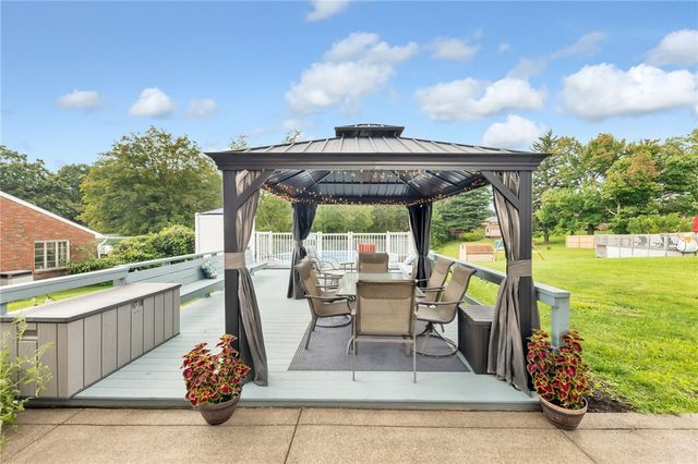 2104 Forge Dr., Hopewell Twp, PA 15001