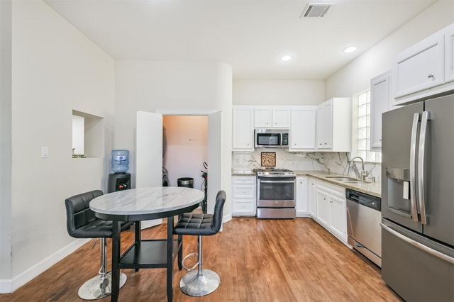 11307 Main Holly Drive, Houston, TX 77025