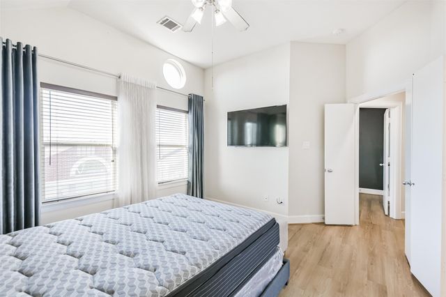 11307 Main Holly Drive, Houston, TX 77025