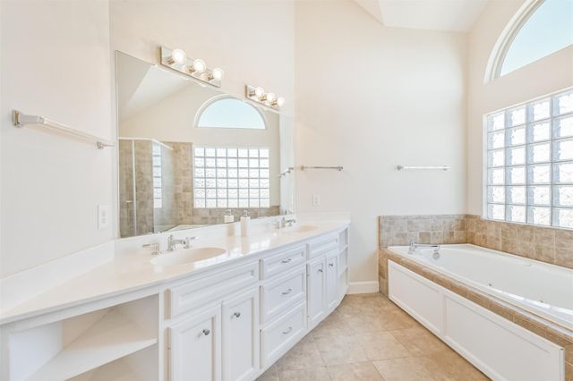 11307 Main Holly Drive, Houston, TX 77025