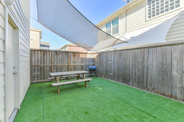 11307 Main Holly Drive, Houston, TX 77025