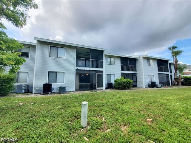 1055 Palm AVE 214, North Fort Myers, FL 33903