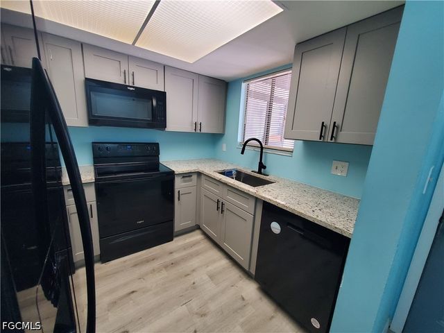 1055 Palm AVE 214, North Fort Myers, FL 33903