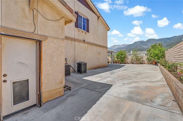 15356 Thistle Street, Fontana, CA 92336