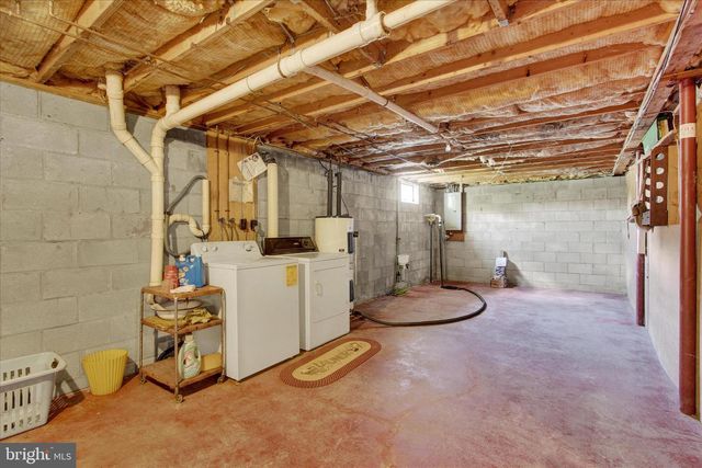 10 CHERRY CT, New Oxford, PA 17350
