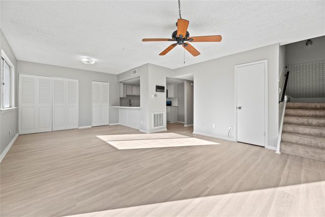 2212 Shadowdale Drive 358, Houston, TX 77043