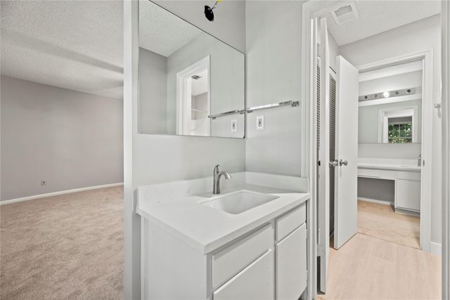 2212 Shadowdale Drive 358, Houston, TX 77043