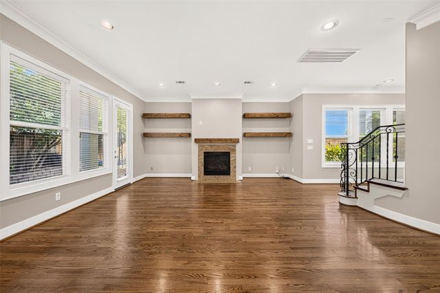 2816 Mcculloch Circle, Houston, TX 77056