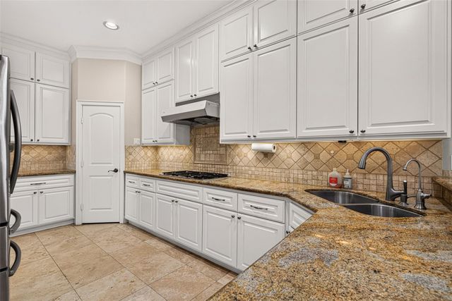 2816 Mcculloch Circle, Houston, TX 77056