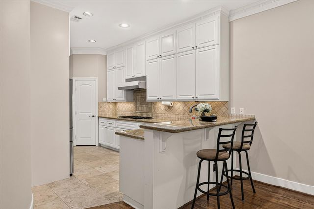2816 Mcculloch Circle, Houston, TX 77056