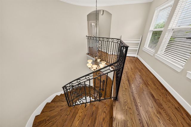 2816 Mcculloch Circle, Houston, TX 77056
