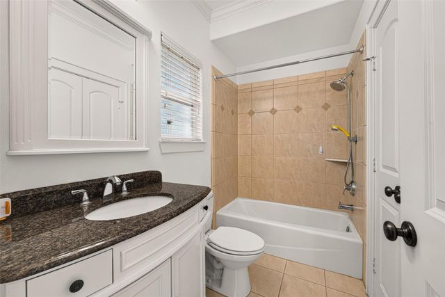 2816 Mcculloch Circle, Houston, TX 77056
