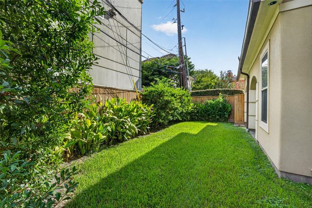 2816 Mcculloch Circle, Houston, TX 77056