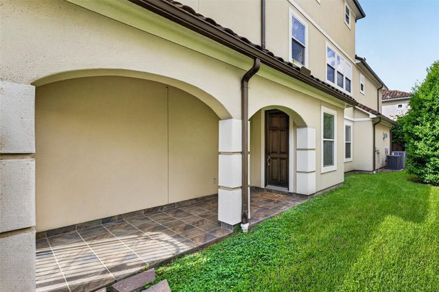 2816 Mcculloch Circle, Houston, TX 77056